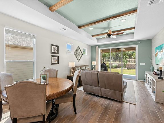 5th image of 104 Coachsmith St