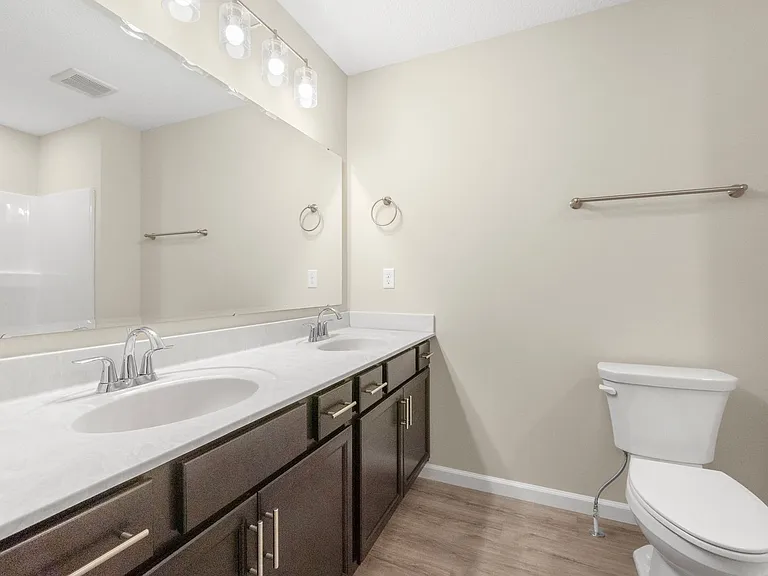 305 E Toledo St — Photo 10