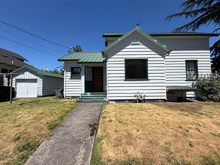 1600 Columbia St — Photo 28