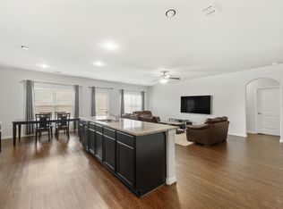 513 Parkwood Dr, Waxahachie, TX 75165