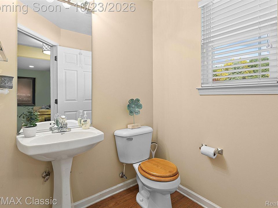 6563 Wedgewood Ct, photo 13