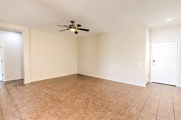 14441 S Avenida Castano — Photo 4