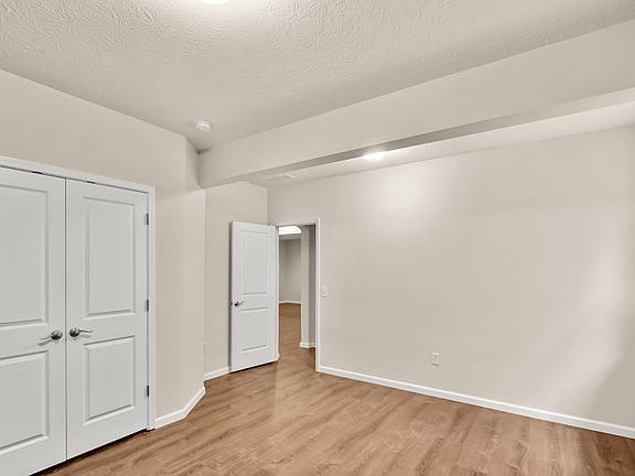 5th image of 15508 Heatherbank Dr