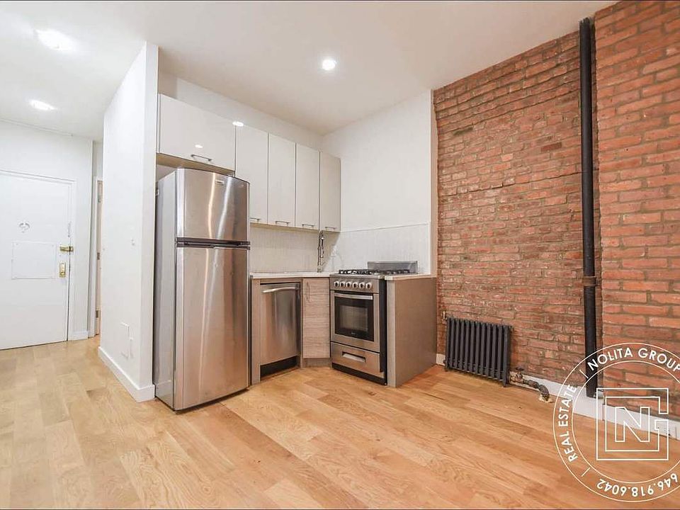 1st image of 21 Catherine St APT 3