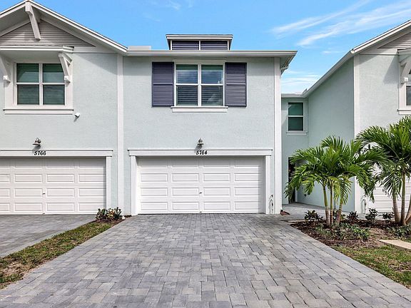 3rd image of 5764 SE Edgewater Cir