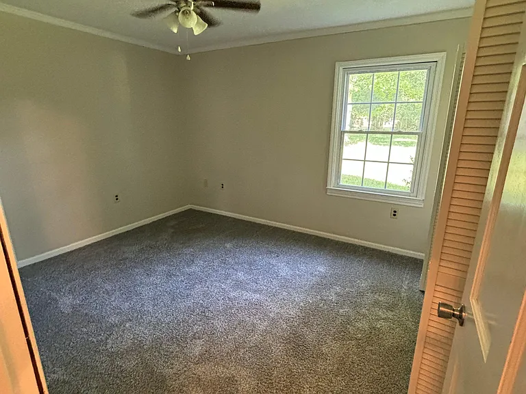 985 Pineland Ave — Photo 12