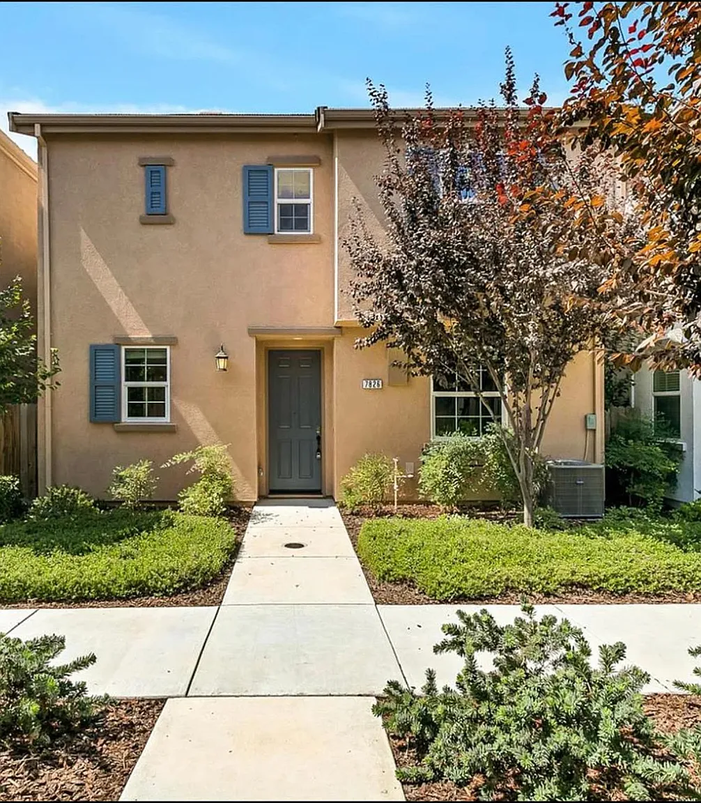 7826 Brizio Walk photo 1