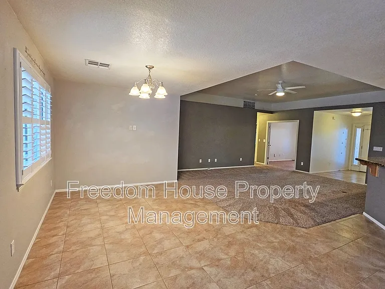 111 Mondale Ct — Photo 17