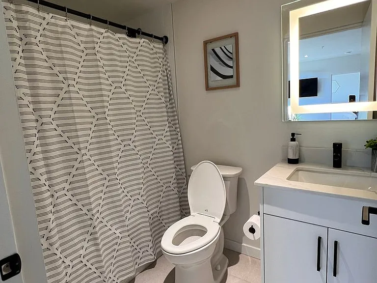 1111 Torrey Pines Rd — Photo 15
