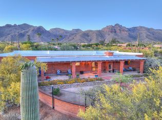 7010 N Doane Dr, Tucson, AZ 85718