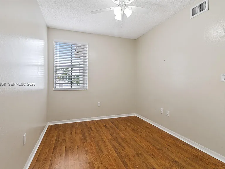 9187 Fontainebleau Blvd #405-5 — Photo 8