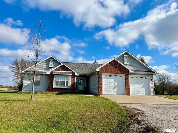 922 Centre Dr, Petersburg, IL 62675