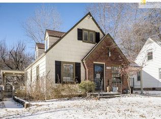 7736 McGee St, Kansas City, MO 64114