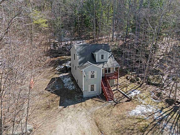 5th image of 66 New Hampshire Drive