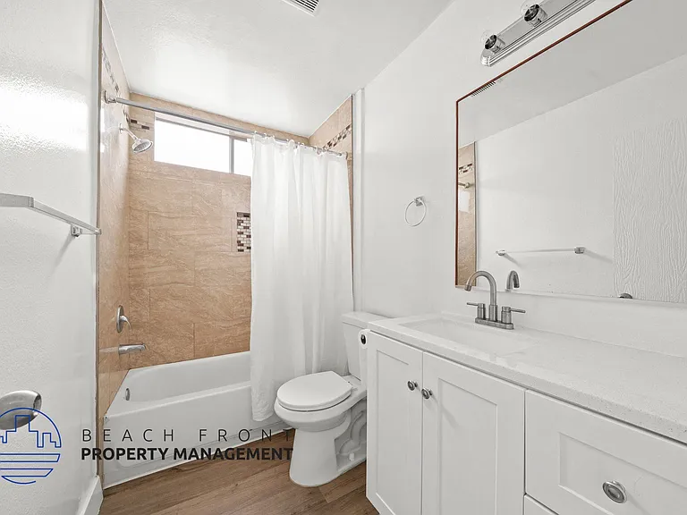 223-225 Shell St — Photo 17