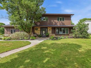 5 Eastbrook Ln, Fond Du Lac, WI 54935