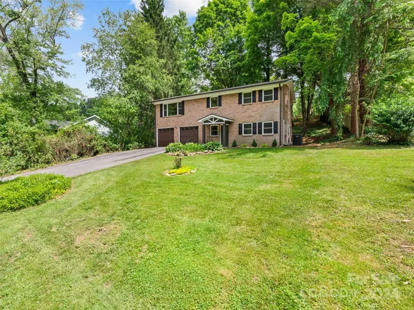 50 Mountain Laurel Ln, Waynesville, NC 28786