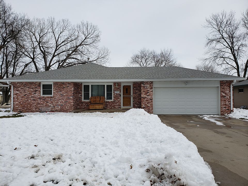 926 N 20th St Beatrice NE 68310 Zillow