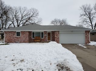 926 N 20th St, Beatrice, NE 68310