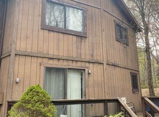 311 Panther Rd, Tobyhanna, PA 18466