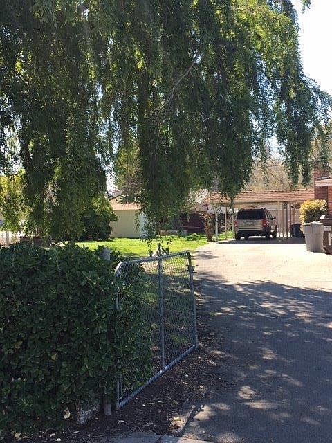 1st image of 1317 W Oak Avenue