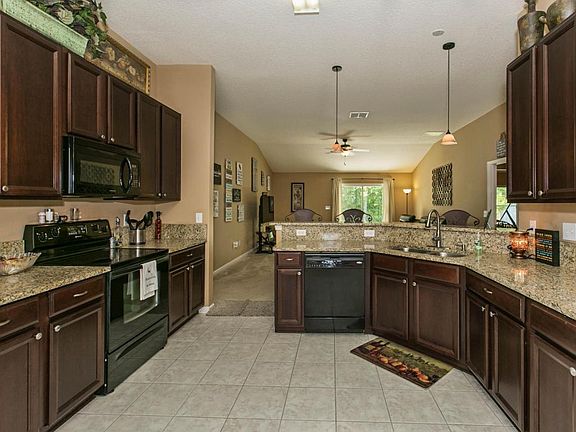 3rd image of 149 Greenfield Dr