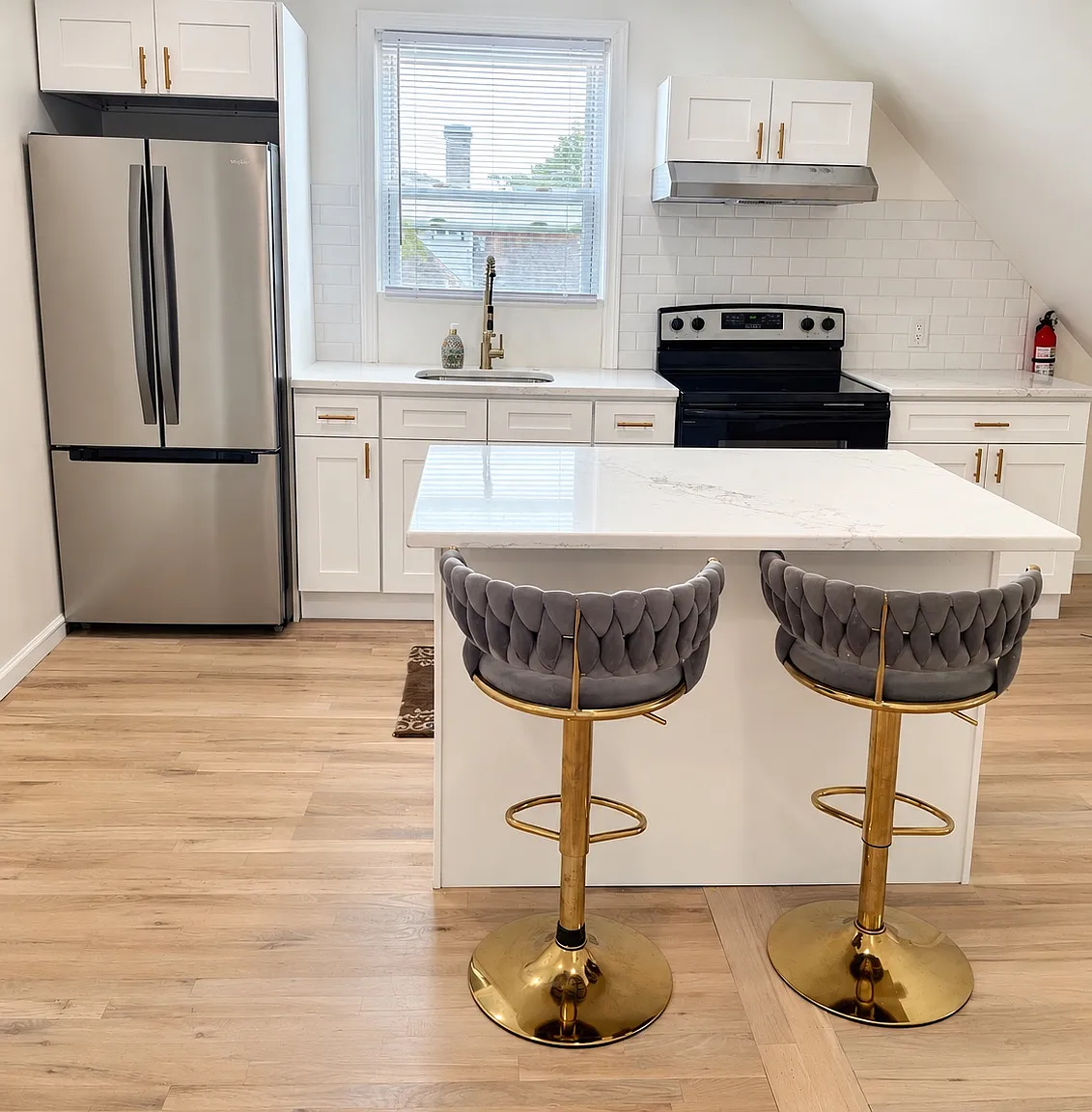 2 bed, $1,800 — Photo 2