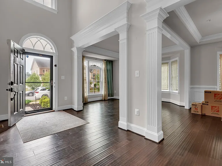 14611 Highbury Ln — Photo 7