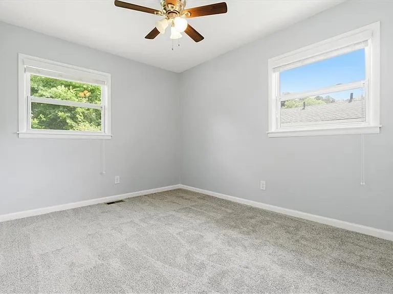 2705 Lincoln Ct NW — Photo 17