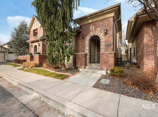 248 Connemara Ln, Eagle, ID 83616