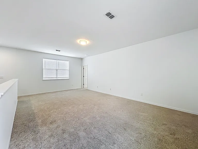 16007 Micelli Dr — Photo 34