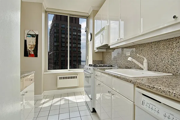 Rented by Corcoran | media 2