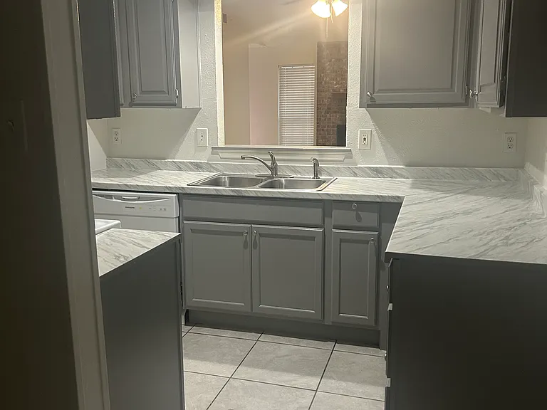8832 Saint Thomas Cir — Photo 14