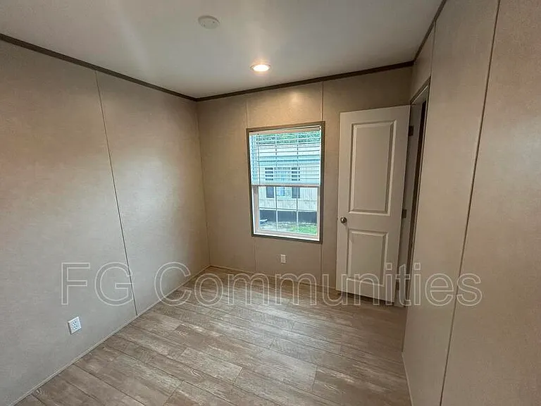 129 Sides Meadow Dr #4 — Photo 11