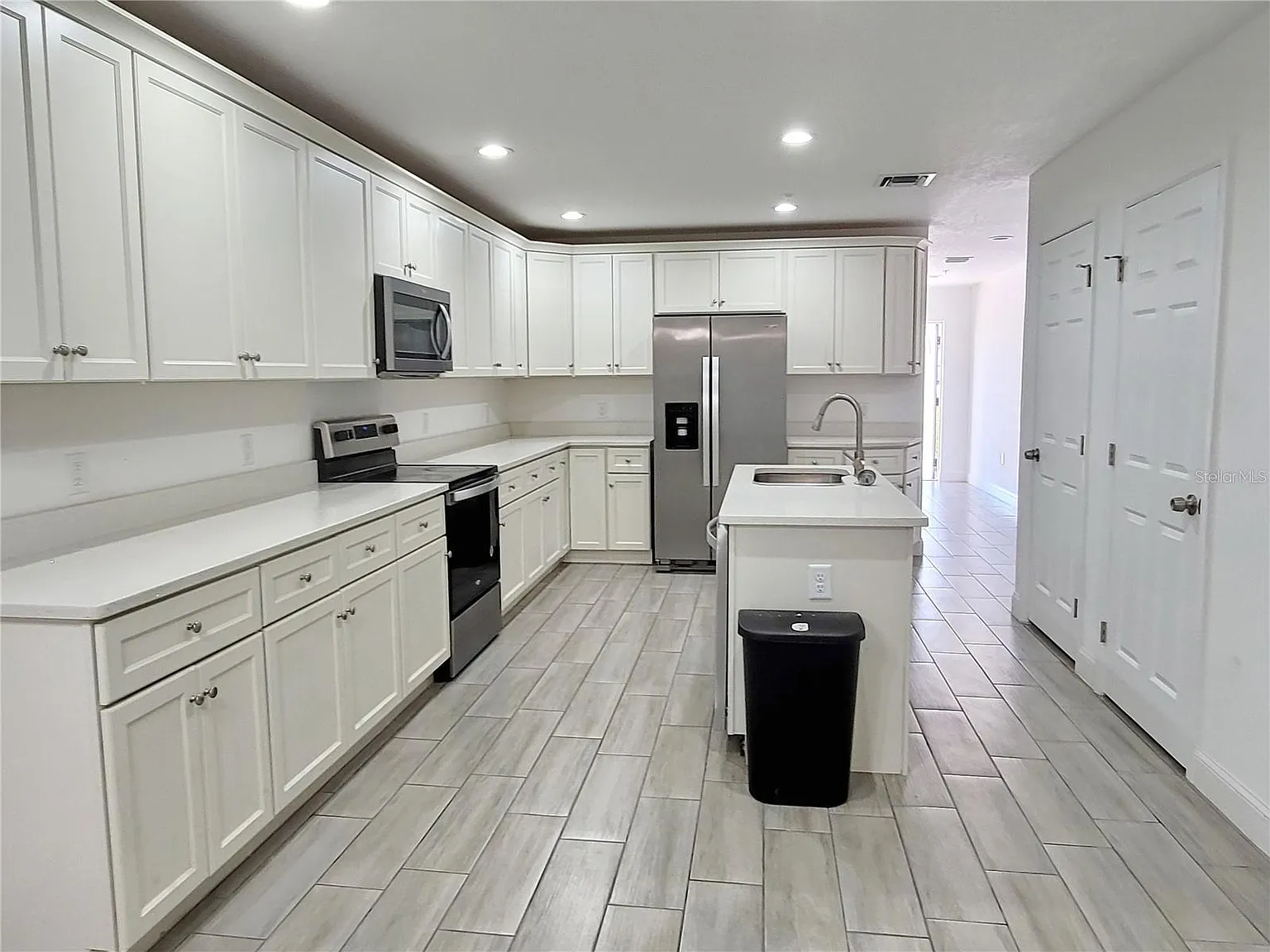 2 bed, 2060 sqft, $1,950 — Photo 4