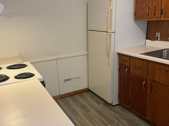 2nd image of 616 Park Ave #4