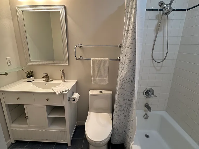 921 Summit Ave — Photo 7