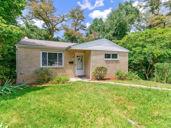 318 McCutcheon Ln, Pittsburgh, PA 15235
