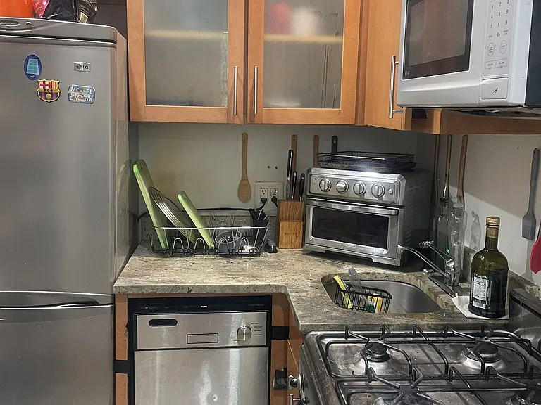 515 E 5th St #2C — Photo 2