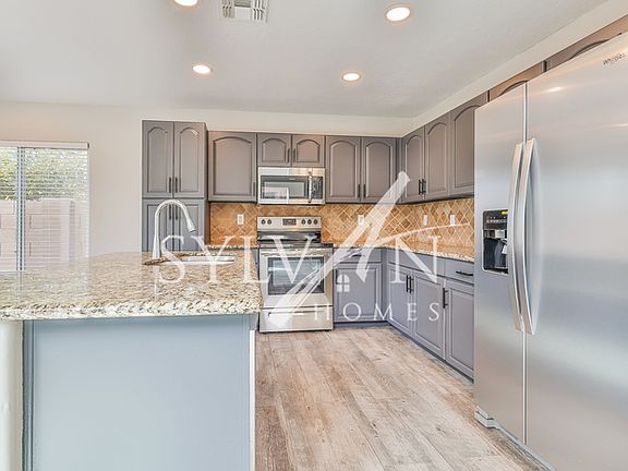 5th image of 41307 W Cahill Dr