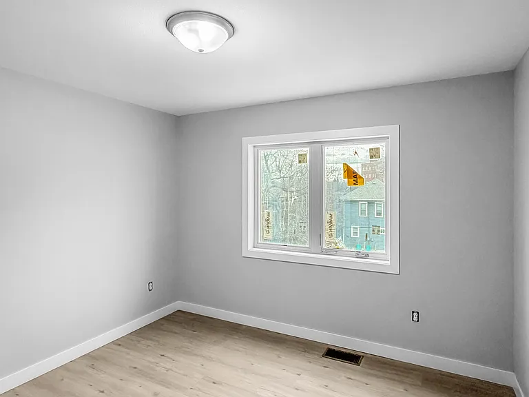 508 Cambridge St — Photo 23