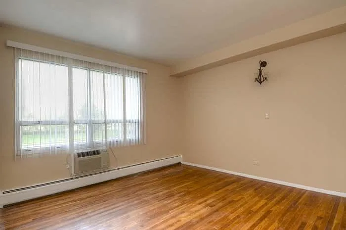 9009 Golf Rd #DES — Photo 11