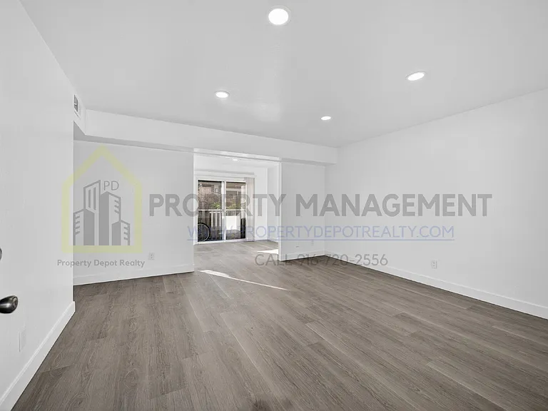 2205 15th Ave #1 — Photo 3