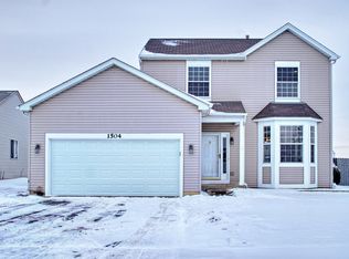 1504 Birch Ln, South Elgin, IL 60177