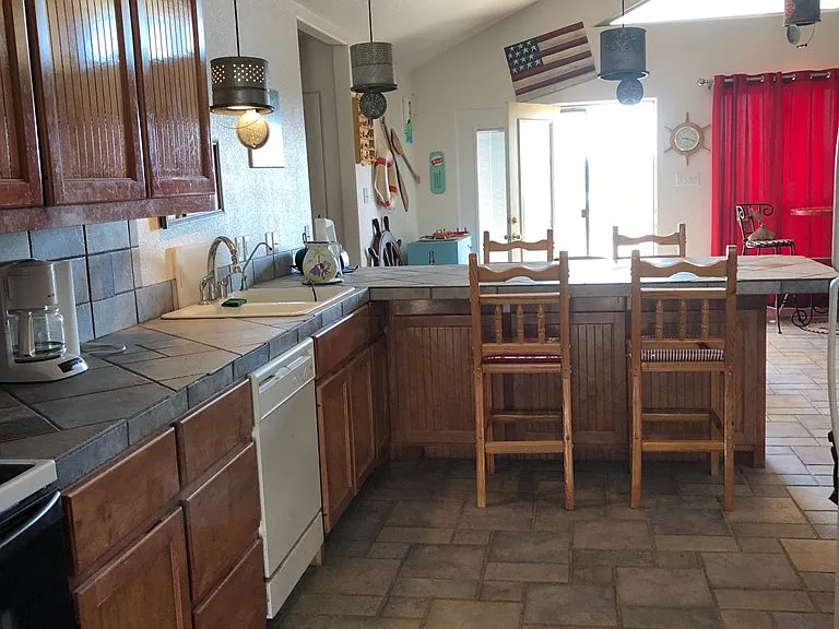 2364 LCR 252 — Photo 10