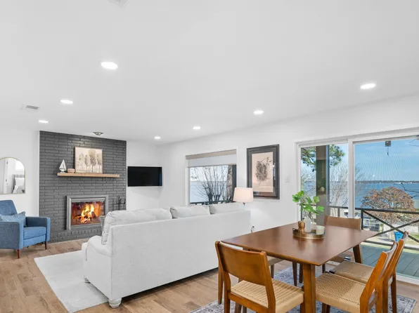 103 Latimer Dr, Tool, TX 75143