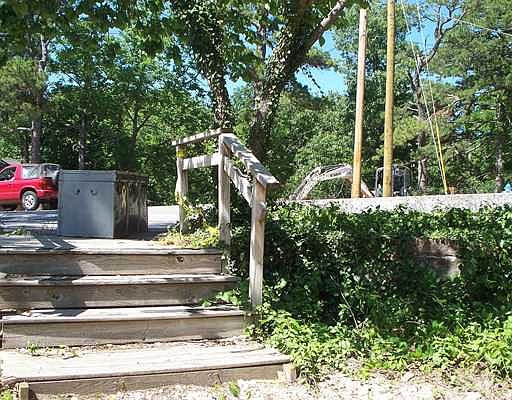 2nd image of 157 W Van Buren St