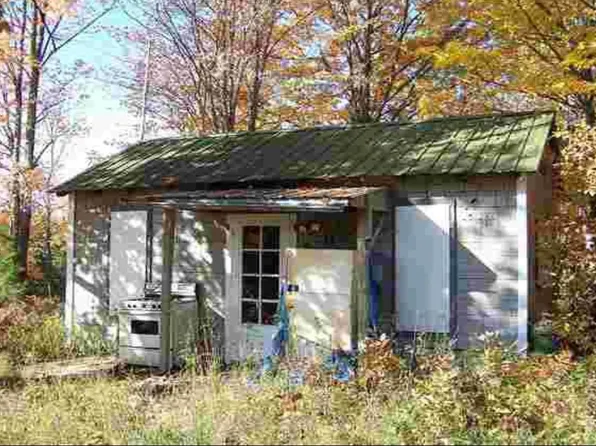 5441 Kitchie Rd, Baraga, MI 49908
