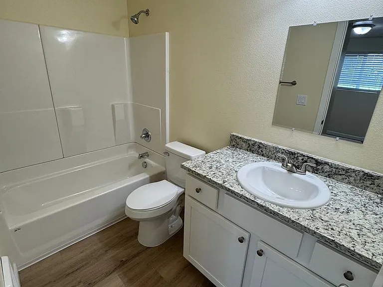 2215 Elm St SW — Photo 35