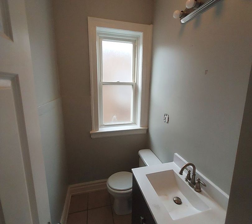 1st image of 5518 W Jackson Blvd APT 3